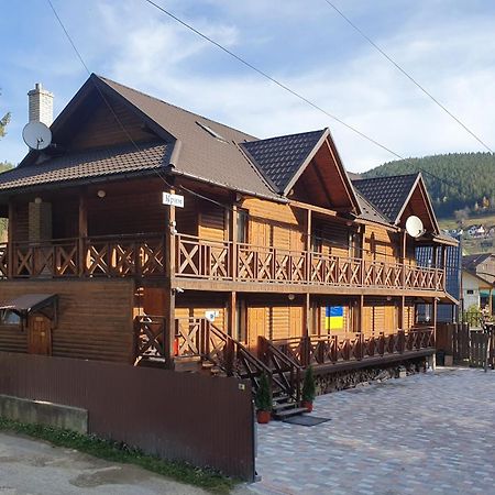 Hotel Krym à Yaremtche Extérieur photo
