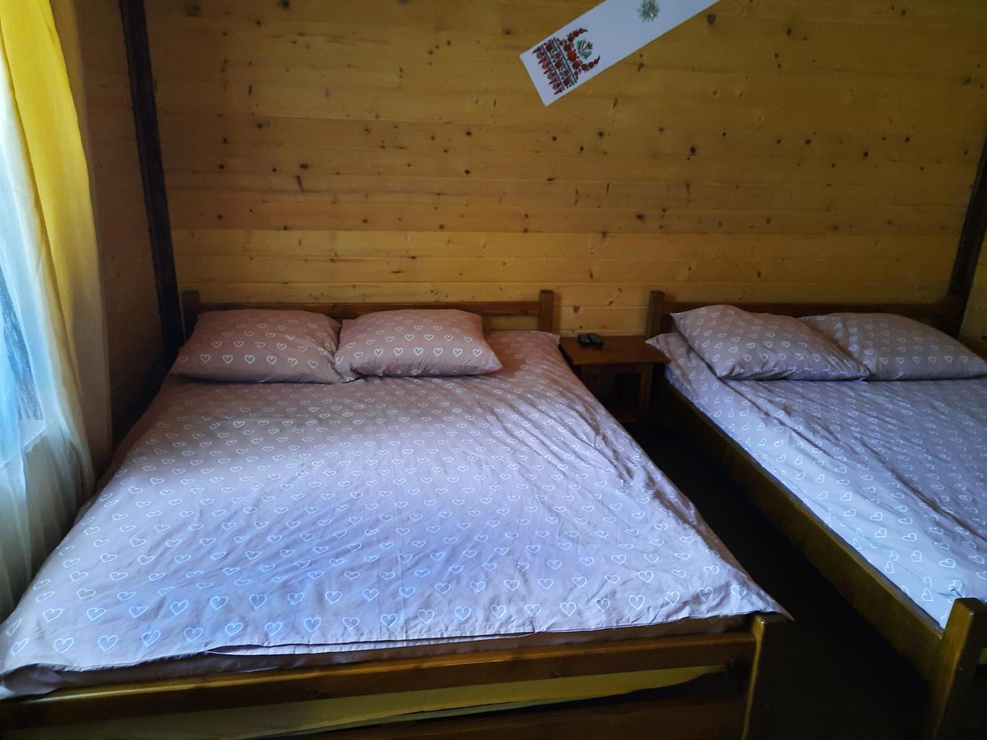 Hotel Krym à Yaremtche Extérieur photo