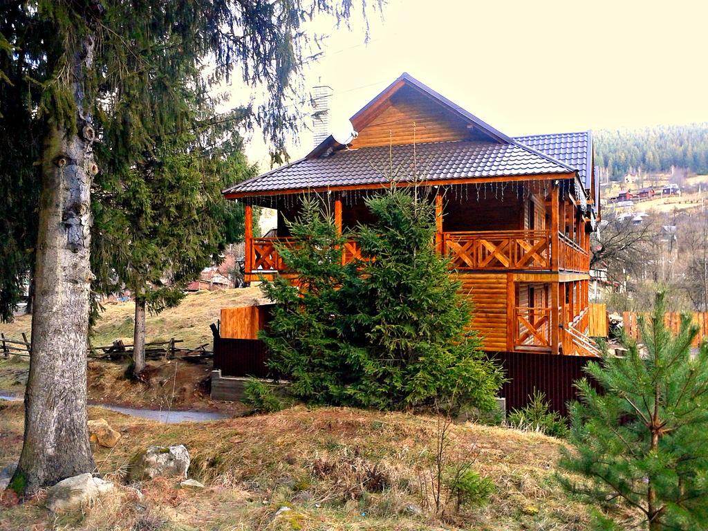 Hotel Krym à Yaremtche Extérieur photo