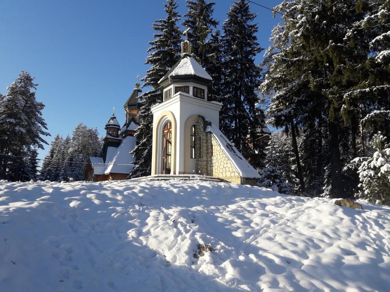 Hotel Krym à Yaremtche Extérieur photo